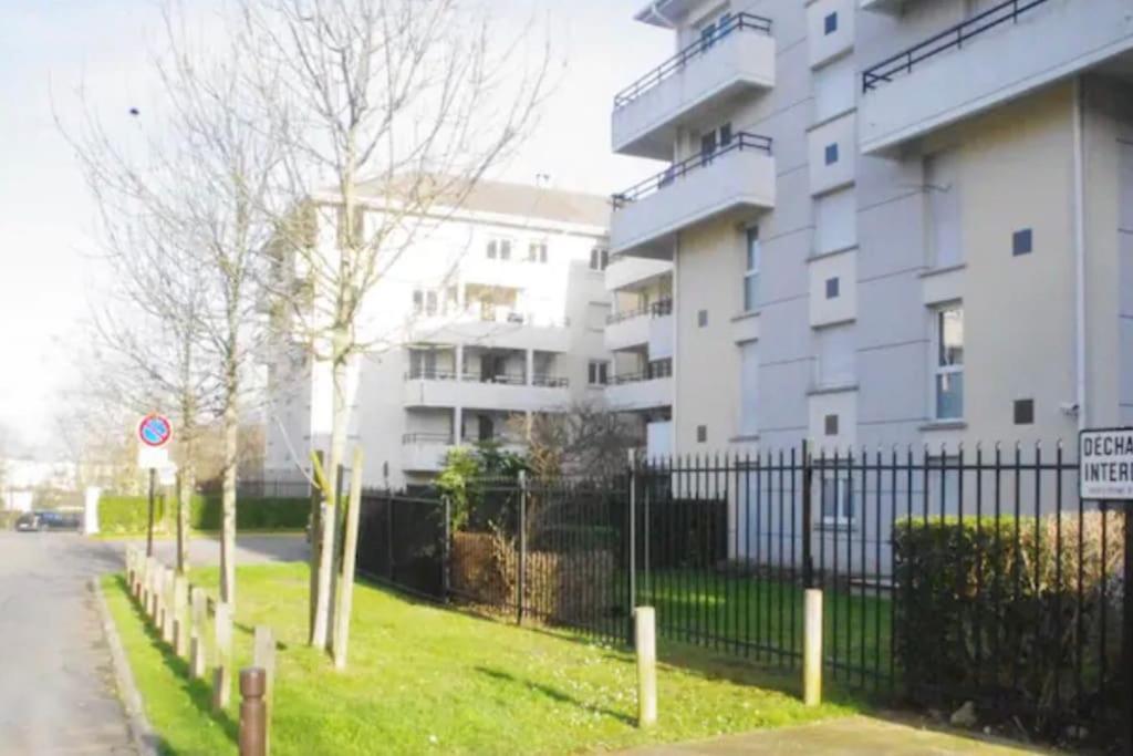 Tres Bel Appartement Entre Paris Et Disneyland ローニュ エクステリア 写真
